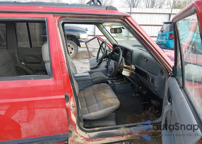 1J4FJ68S9RL142885: 44520002