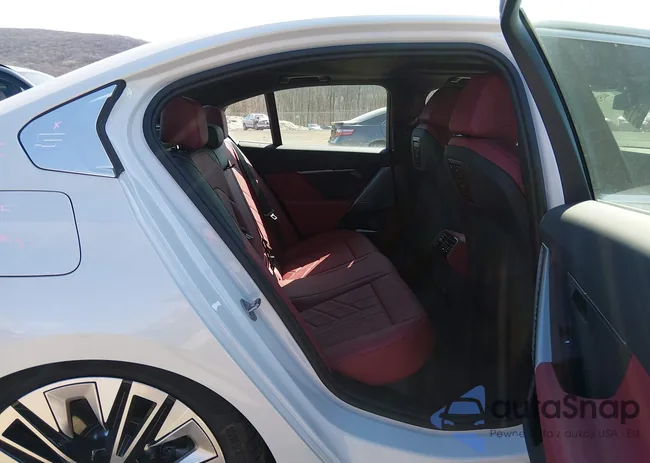 WBY13HG00SCT75368: 44520093