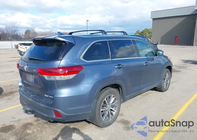 5TDJZRFH4KS945447: 44519357