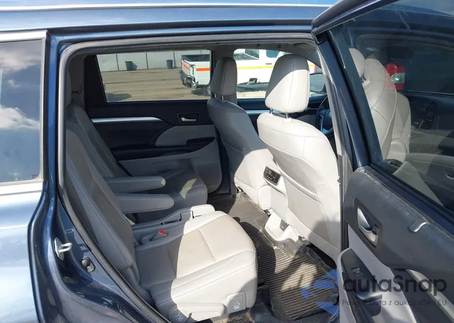 5TDJZRFH4KS945447: 44519357