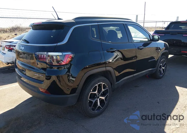 3C4NJDCN2ST576583: 44519479