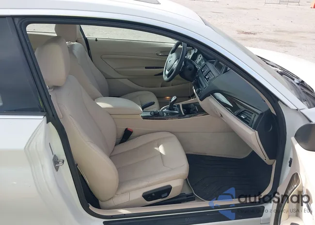 WBA1F5C58EV246051: 44519486