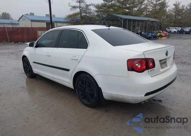 3VWRL7AJ8AM014366: 44519605