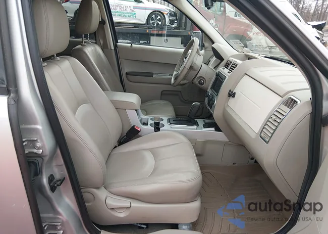 4M2CU39H18KJ31783: 44520742