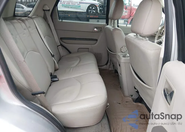 4M2CU39H18KJ31783: 44520742