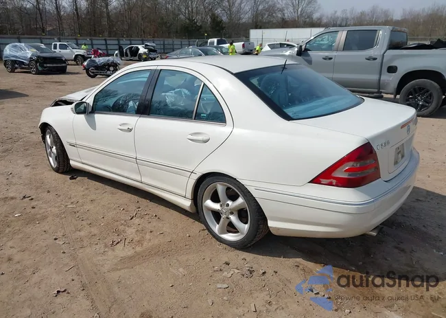 WDBRF40J65F561814: 44520791