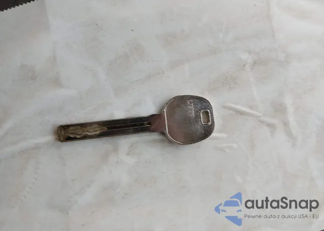 KNDMB5C10G6086785: 44520937