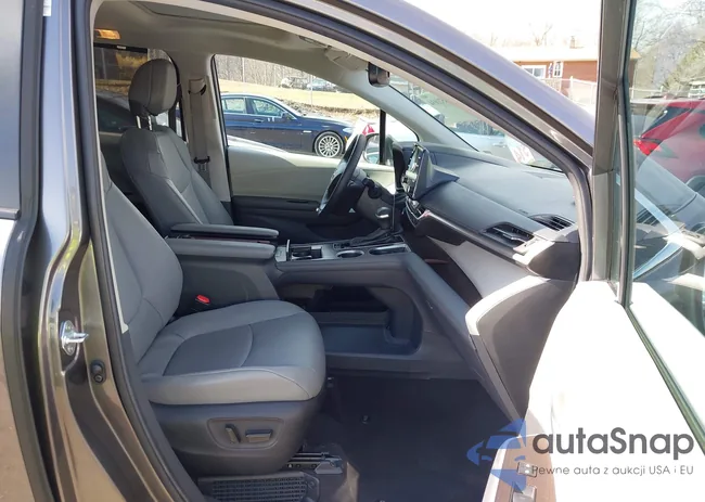 5TDYRKECXRS208095: 44521034