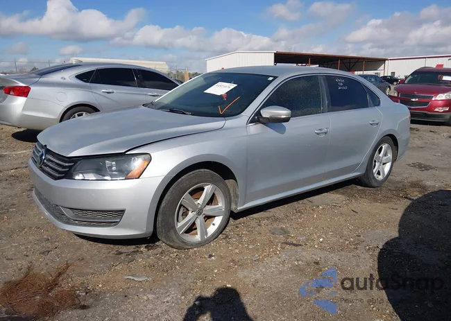 1VWBS7A30EC113731: 44521076