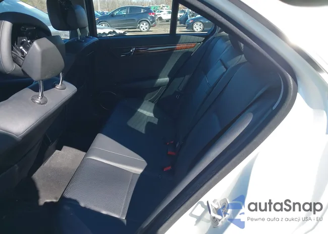 WDDGF81X38F060327: 44521082