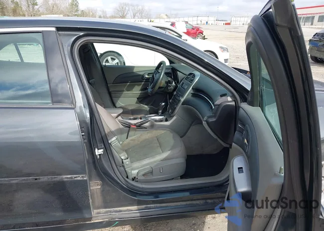 1G11B5SL9FF197073: 44520272