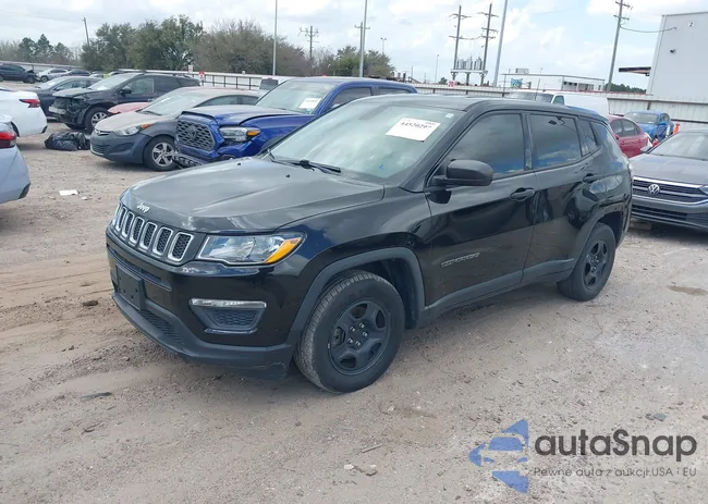 3C4NJCAB0JT107039: 44520297