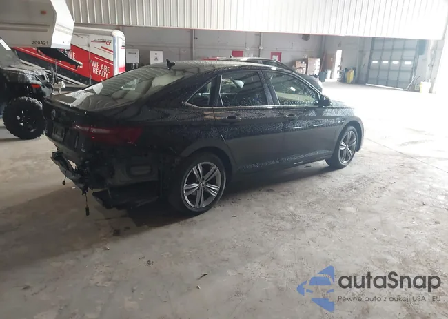 3VWEM7BUXRM023828: 44520382