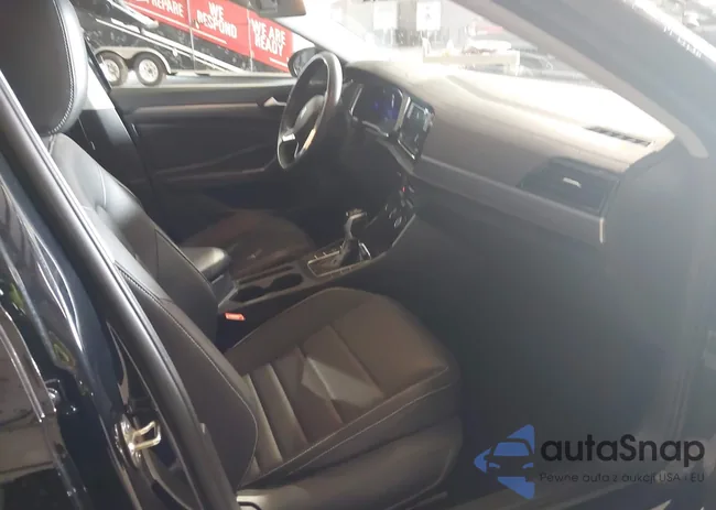 3VWEM7BUXRM023828: 44520382