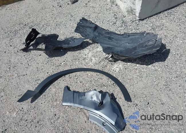 1FM5K7B8XHGC51747: 44520496