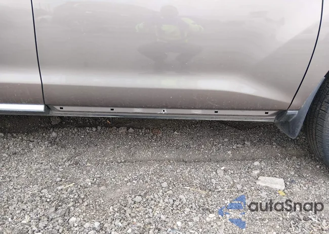 JN8AZ1MU1DW208361: 44521804