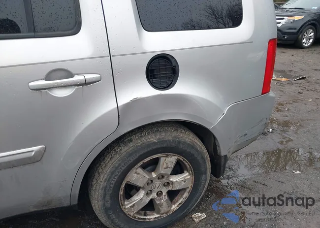 5FNYF4H68AB013180: 44521895