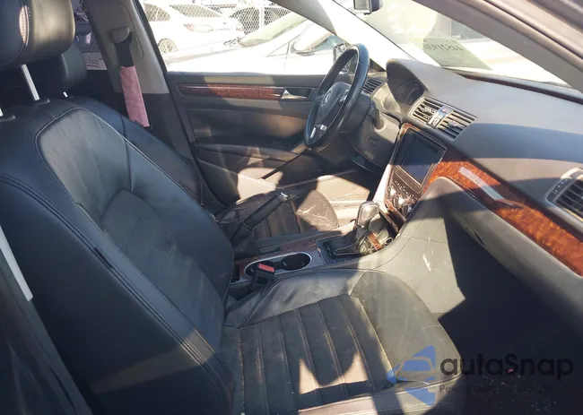 1VWCN7A3XDC094180: 44521930