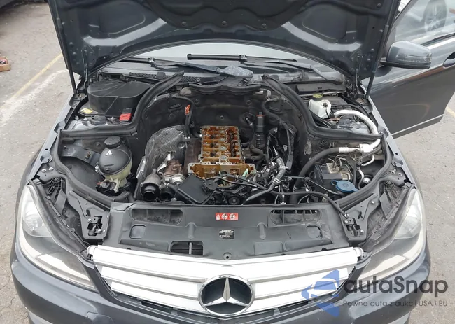 WDDGF4HB6DA781557: 44521972