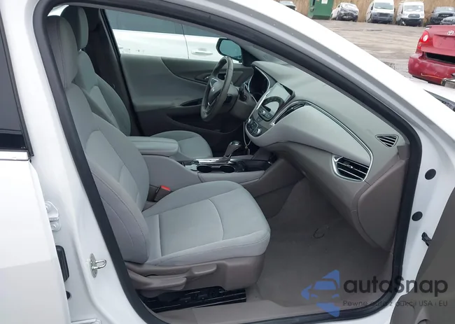 1G1ZD5ST6JF122885: 44521990