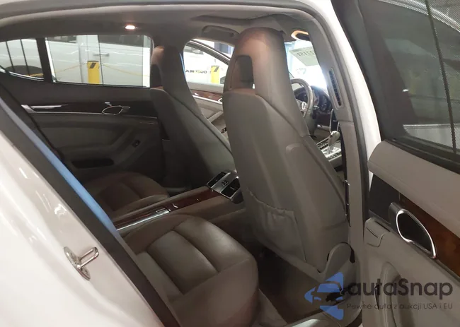 WP0AB2A72BL062930: 44522151