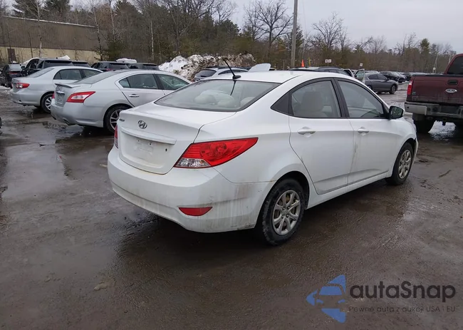 KMHCT4AE0DU585663: 44521555