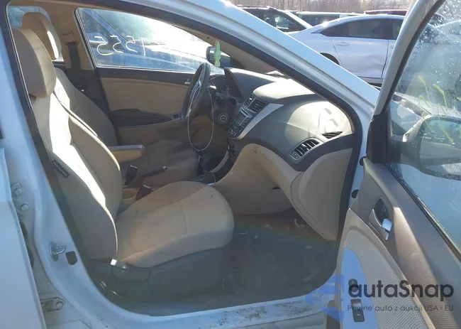 KMHCT4AE0DU585663: 44521555