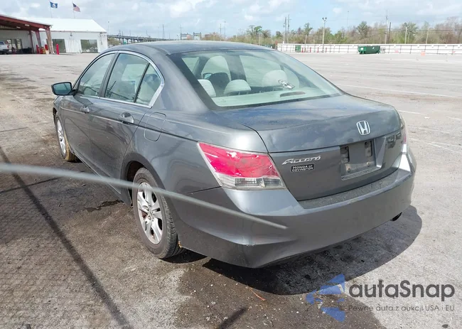 1HGCP2F43AA021257: 44522861