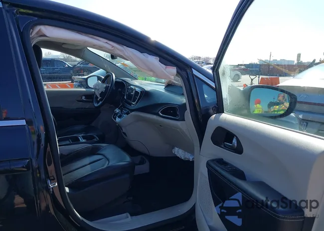 2C4RC1DG6LR145193: 44522906