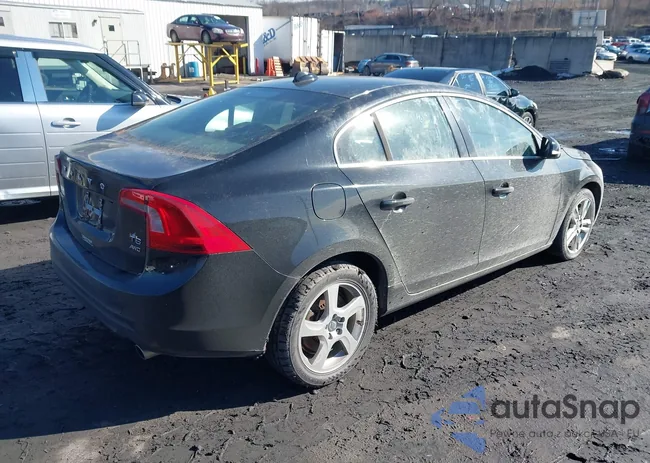 YV1902FH6C2087826: 44522954