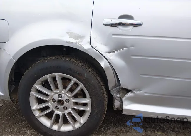 2FMHK6C81HBA09572: 44523032