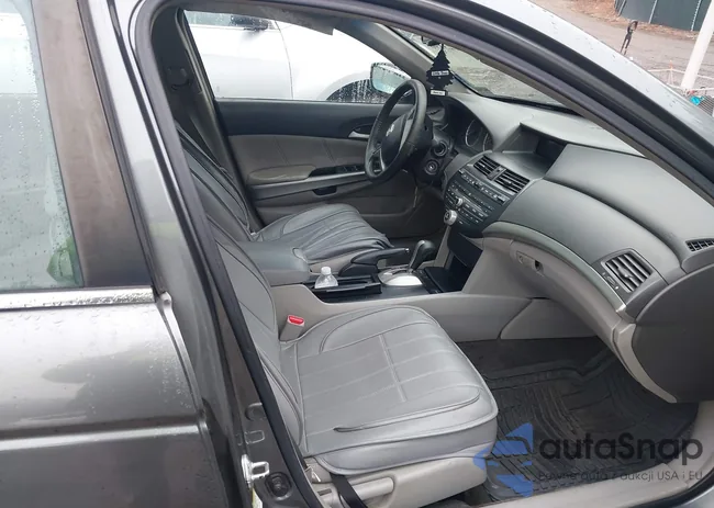 1HGCP26839A075088: 44523190