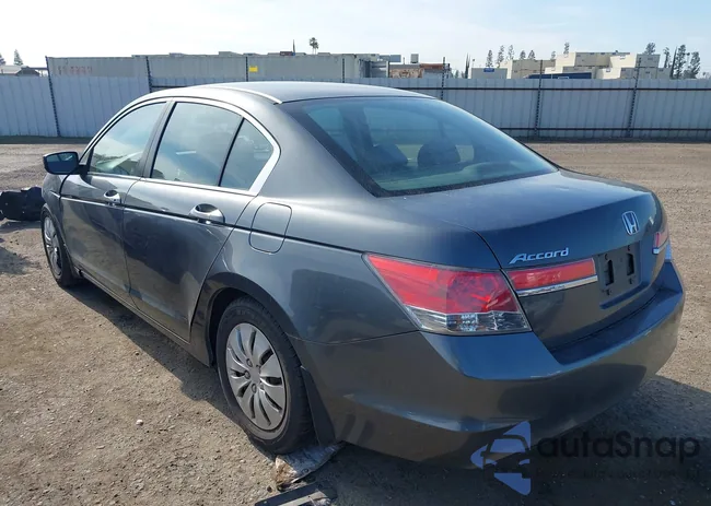 1HGCP2F30BA153353: 44522302