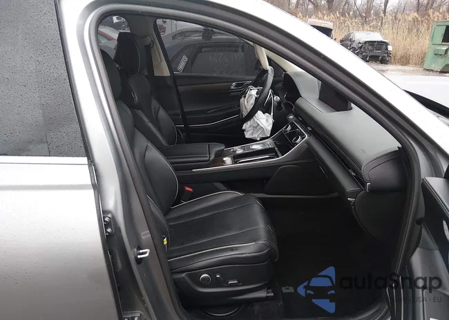 KMUHCESC2NU082972: 44522329