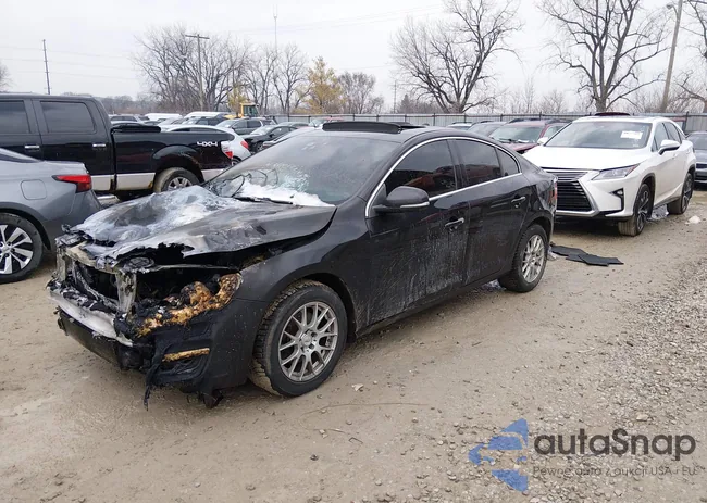 YV126MFM8F1342060: 44523784