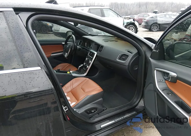 YV126MFM8F1342060: 44523784