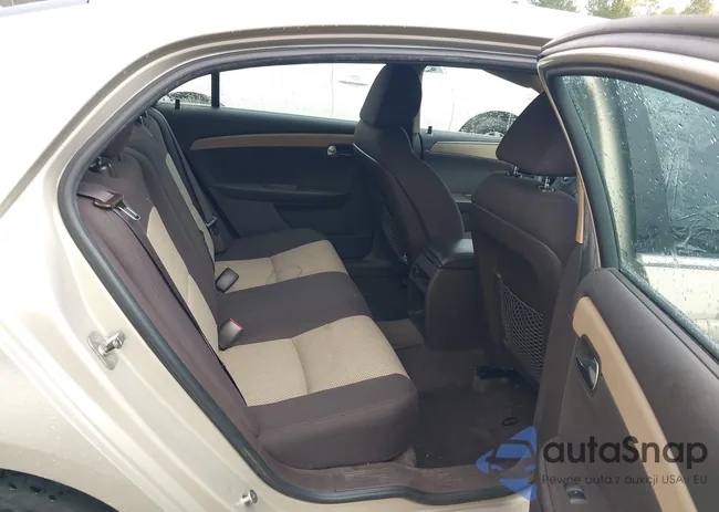 1G1ZB5EB2AF211989: 44523932