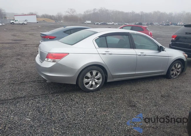 1HGCP2F79AA008930: 44524089