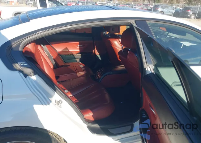 WBA6D4C5XGD977062: 44524101