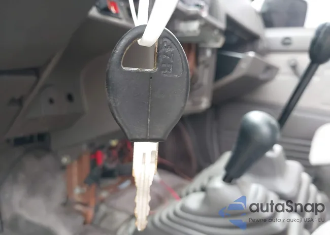 JN8HD16Y1JW028497: 44523247