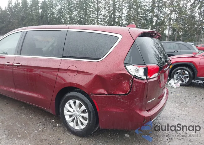 2C4RC1FG3JR157408: 44523379