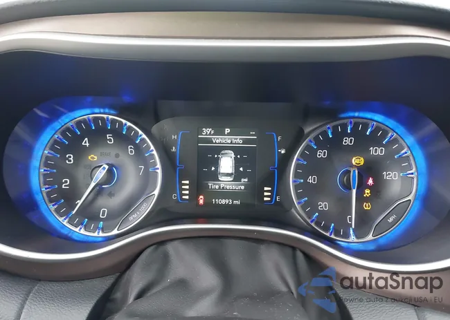 2C4RC1FG3JR157408: 44523379