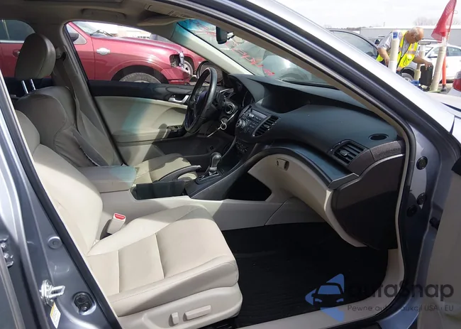 JH4CU2F61CC007050: 44523392