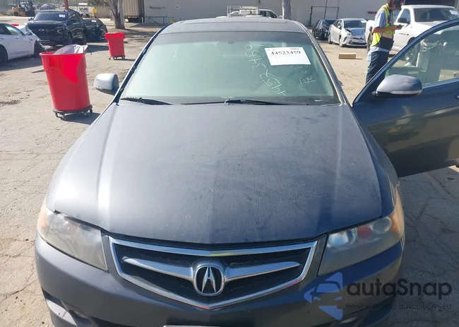 JH4CL96826C039281: 44523459