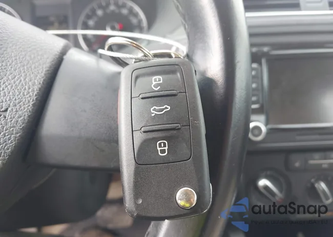 3VWD17AJ0EM385981: 44523620