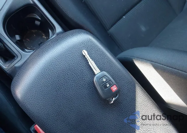 JTMZFREV0HJ121163: 44524656