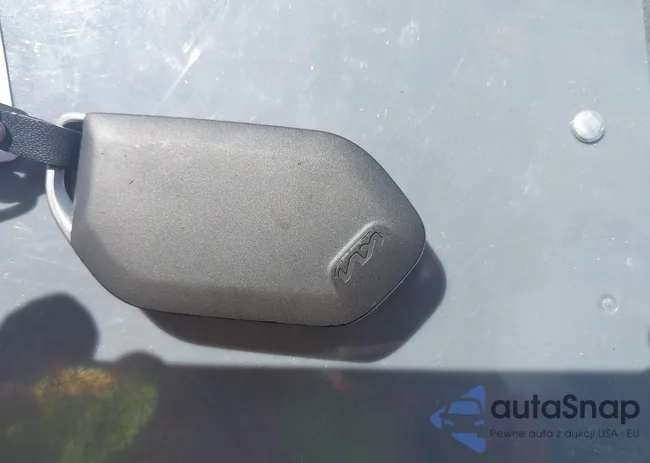 KNDNB5K30S6508747: 44524785