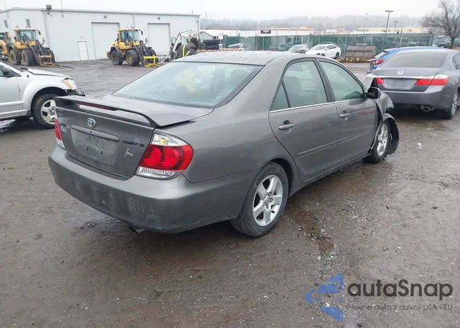 4T1BE32K55U565463: 44524855