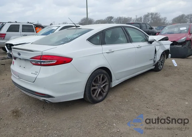 3FA6P0LU7HR165260: 44524944