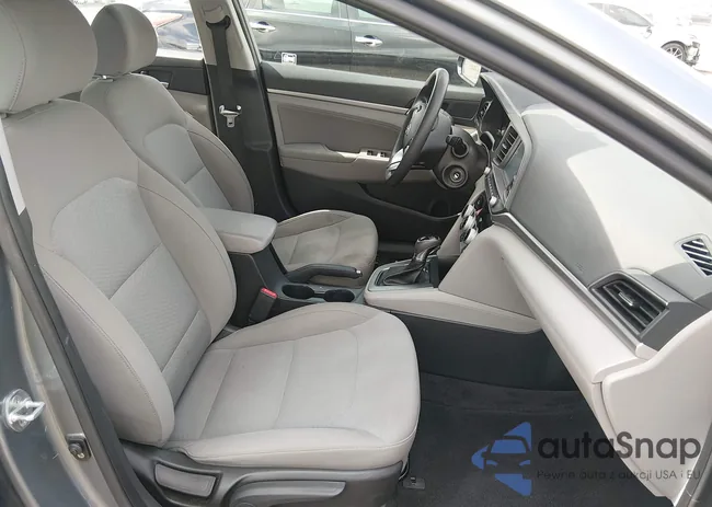 KMHD84LF7KU765795: 44524964